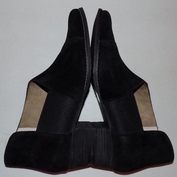 Blondo Izzys suede waterproof Mules - Picture 2 of 5